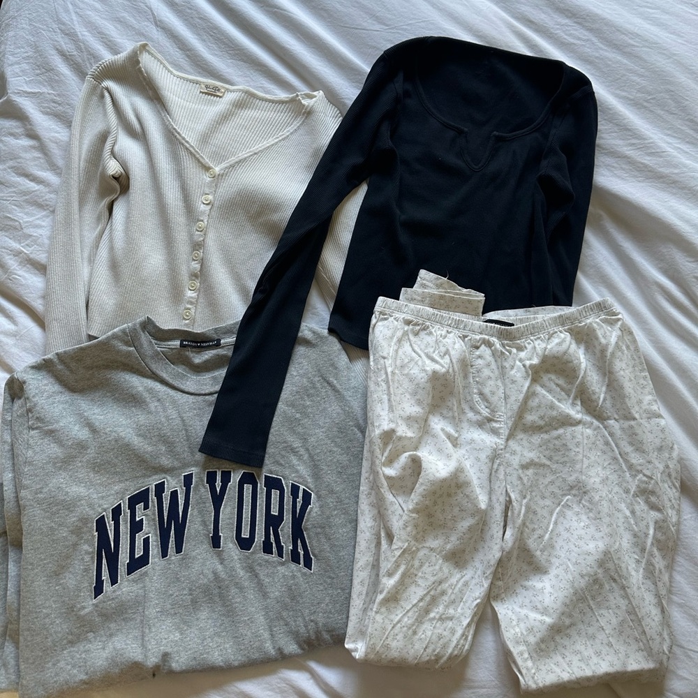 Bundle Brandy Melville Tops & Pants